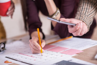 Digital vs Paper Planner: Which One Boosts Productivity?