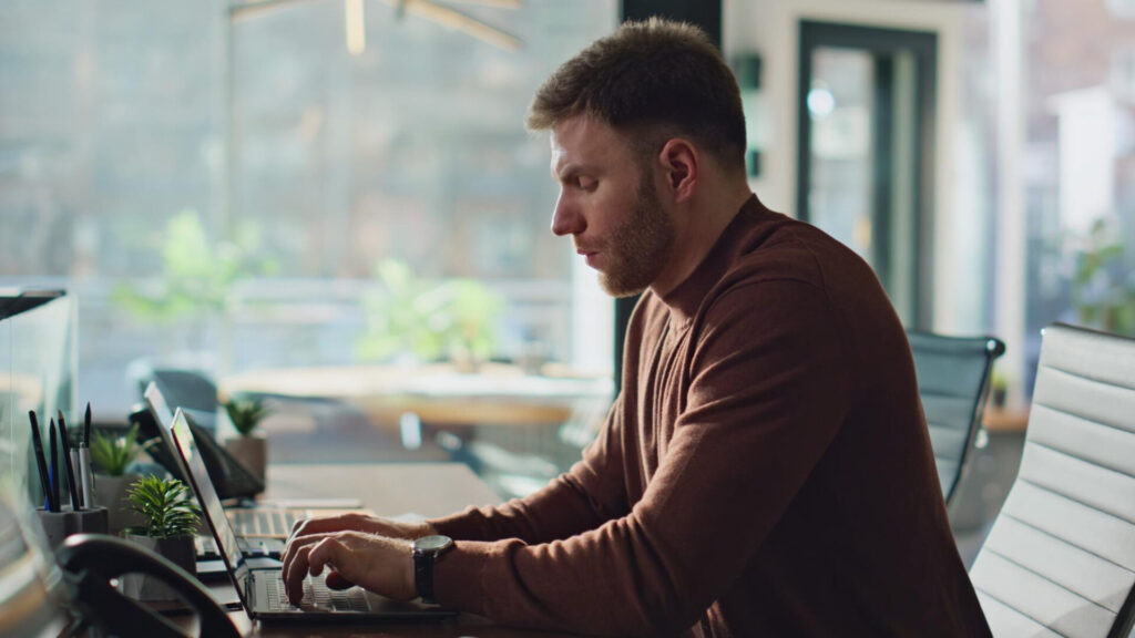 the man at the computer - how to achieve your goals faster