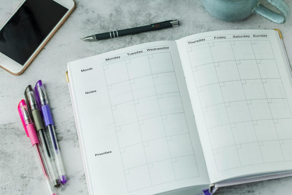 design a weekly planner