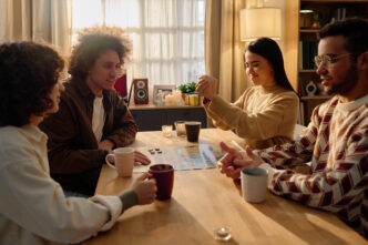 How to Make Small Talk and Keep It Going
