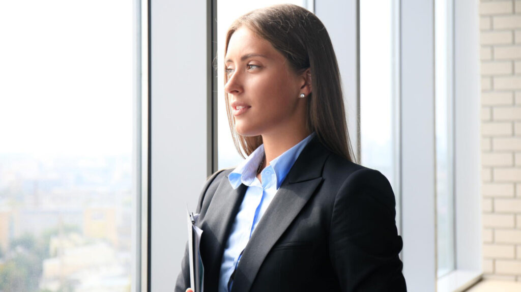 business woman - how to create a compelling vision statement