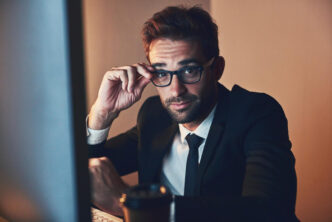 Tune Out Distractions for Better Decision Making