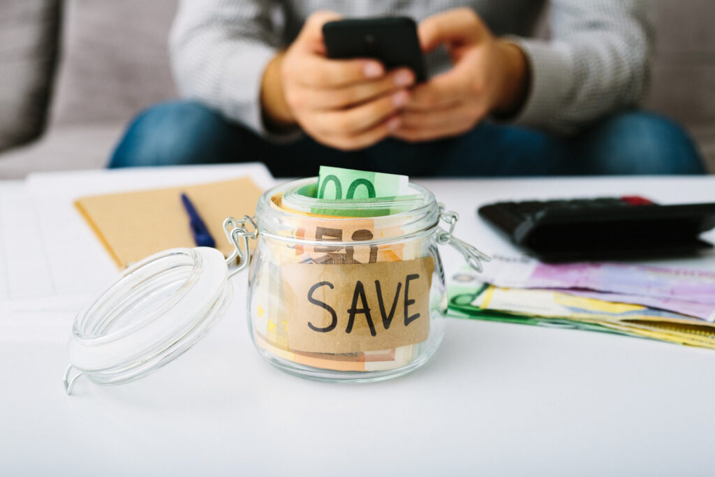 Budgeting & Saving - trim expenses save money