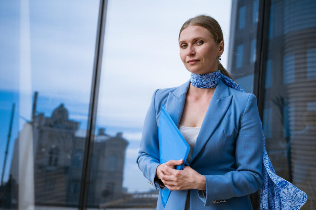 leader business woman - how to be a confident leader